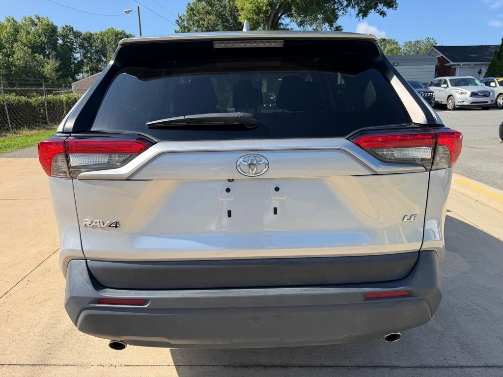 Toyota RAV4 LE 2024