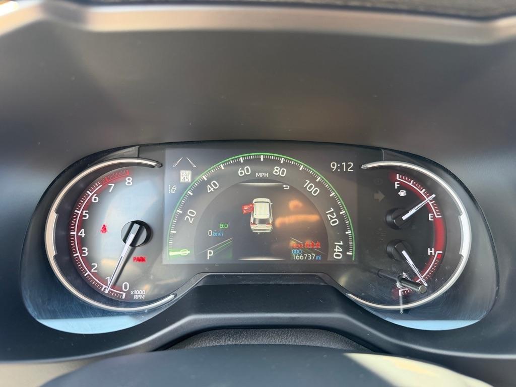 Toyota RAV4 LE 2024