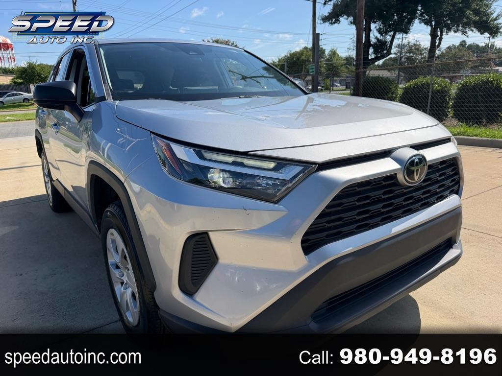 Toyota RAV4 LE 2024