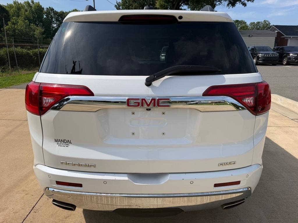 GMC Acadia Denali AWD 2019