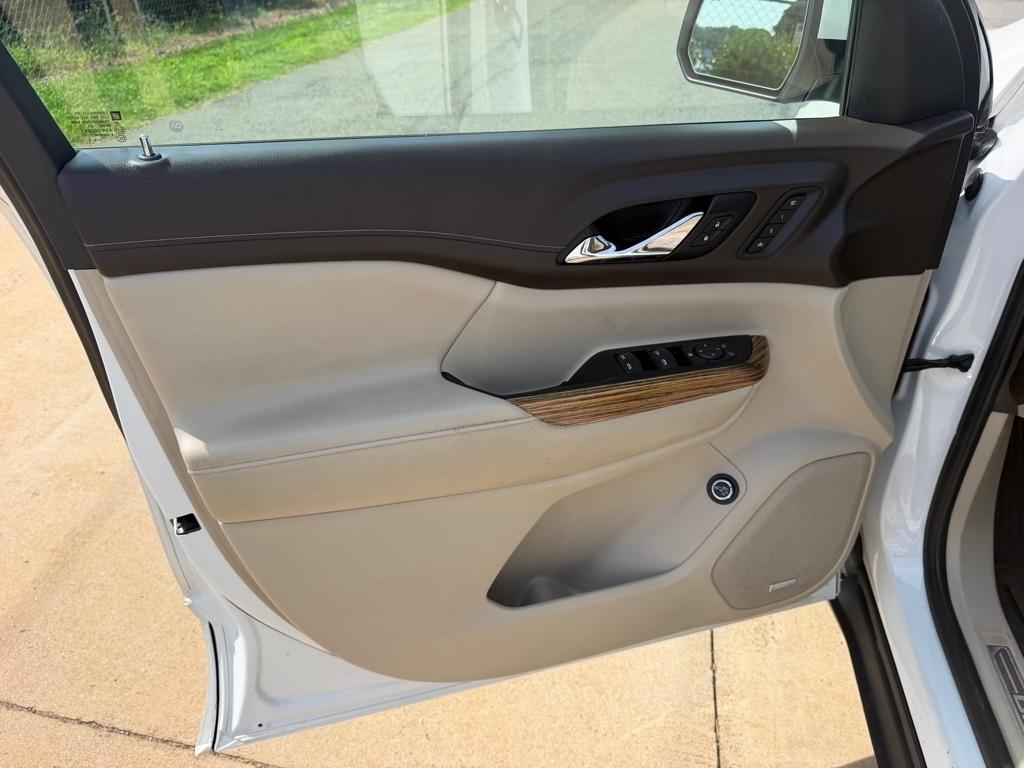 GMC Acadia Denali AWD 2019