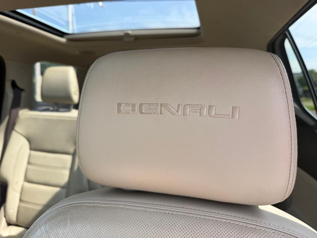 GMC Acadia Denali AWD 2019