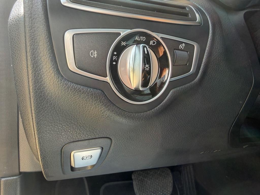 Mercedes-Benz C-Class C300 4MATIC Sedan 2017