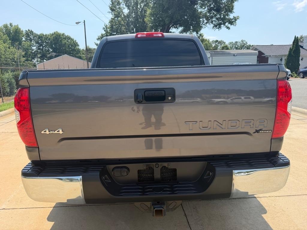 Toyota Tundra SR5 5.7L V8 FFV CrewMax 4WD 2017