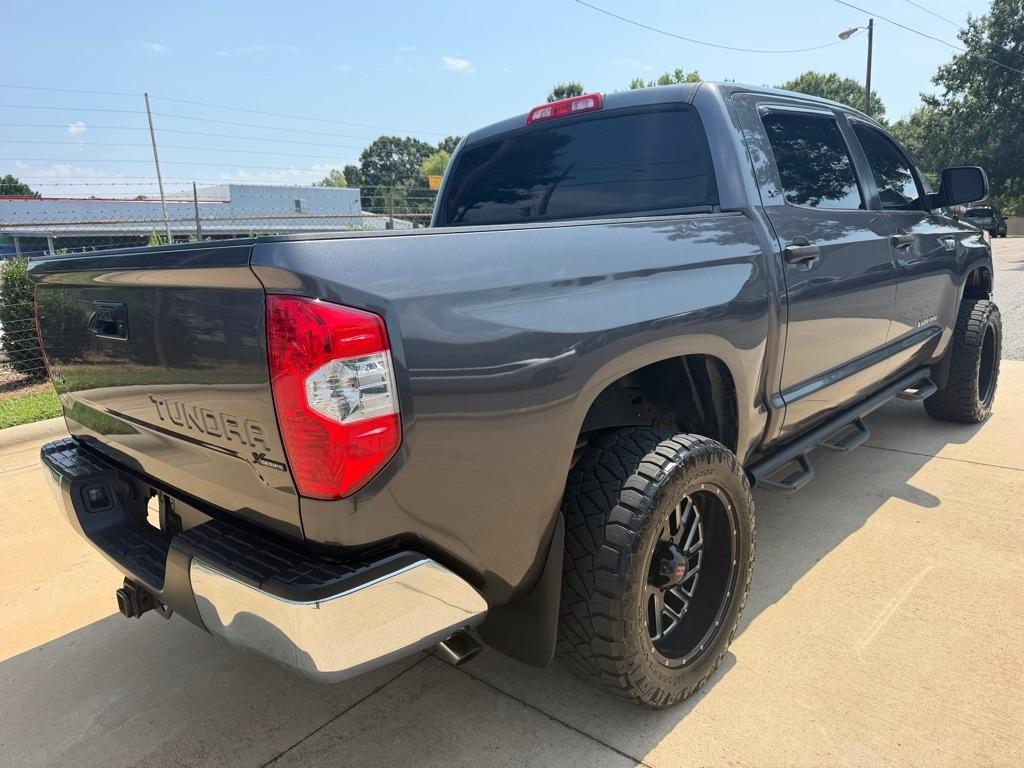 Toyota Tundra SR5 5.7L V8 FFV CrewMax 4WD 2017