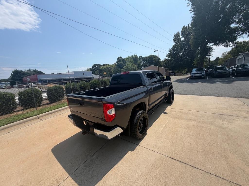 Toyota Tundra SR5 5.7L V8 FFV CrewMax 4WD 2017