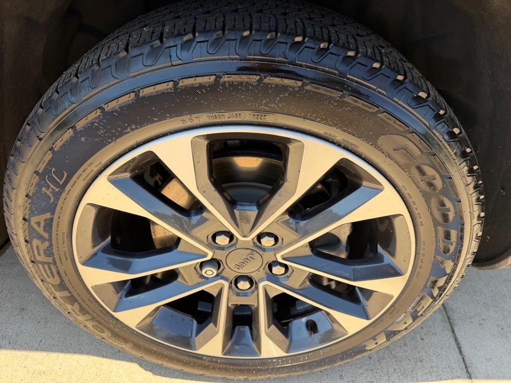 Jeep Grand Cherokee L Overland 4WD 2023