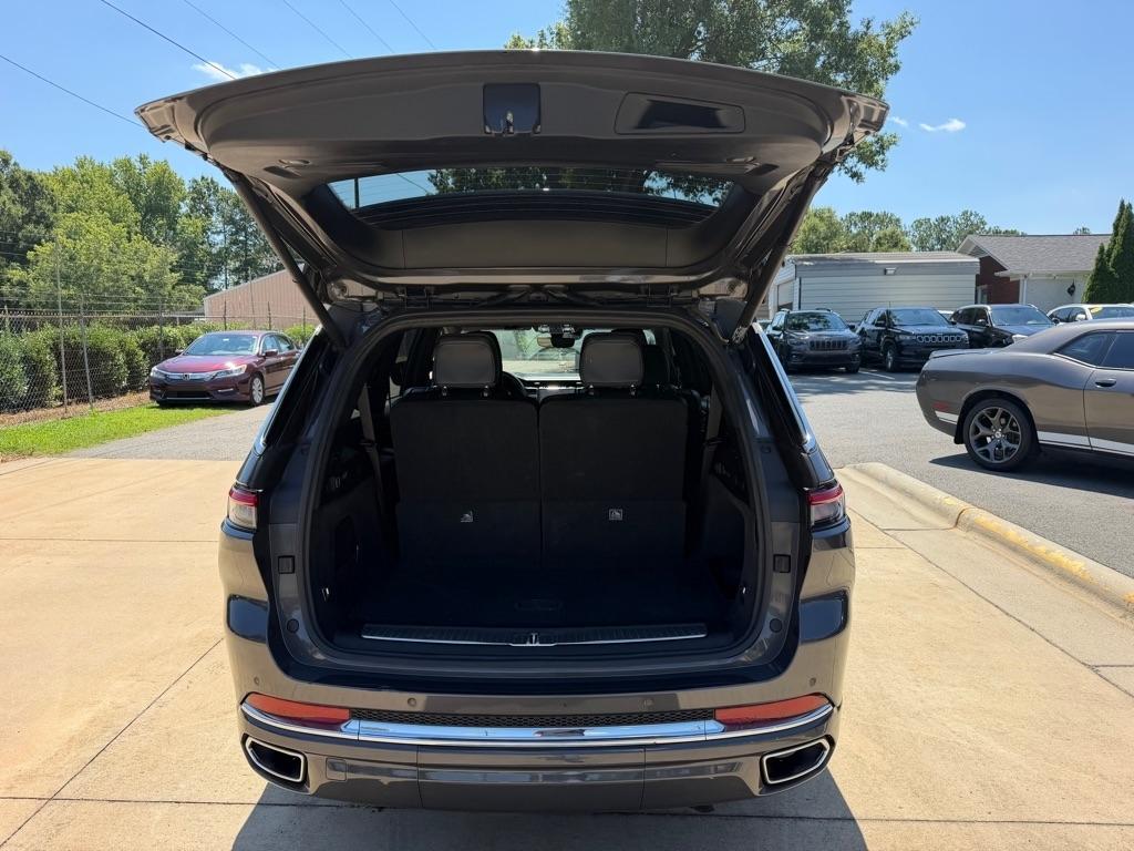 Jeep Grand Cherokee L Overland 4WD 2023