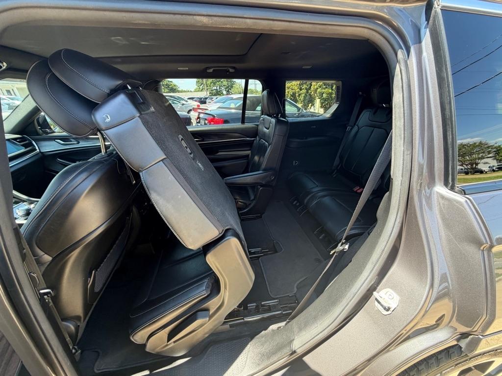 Jeep Grand Cherokee L Overland 4WD 2023