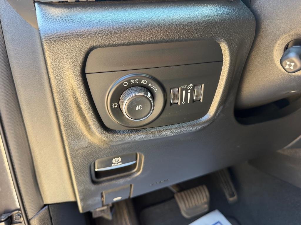 Jeep Grand Cherokee L Overland 4WD 2023