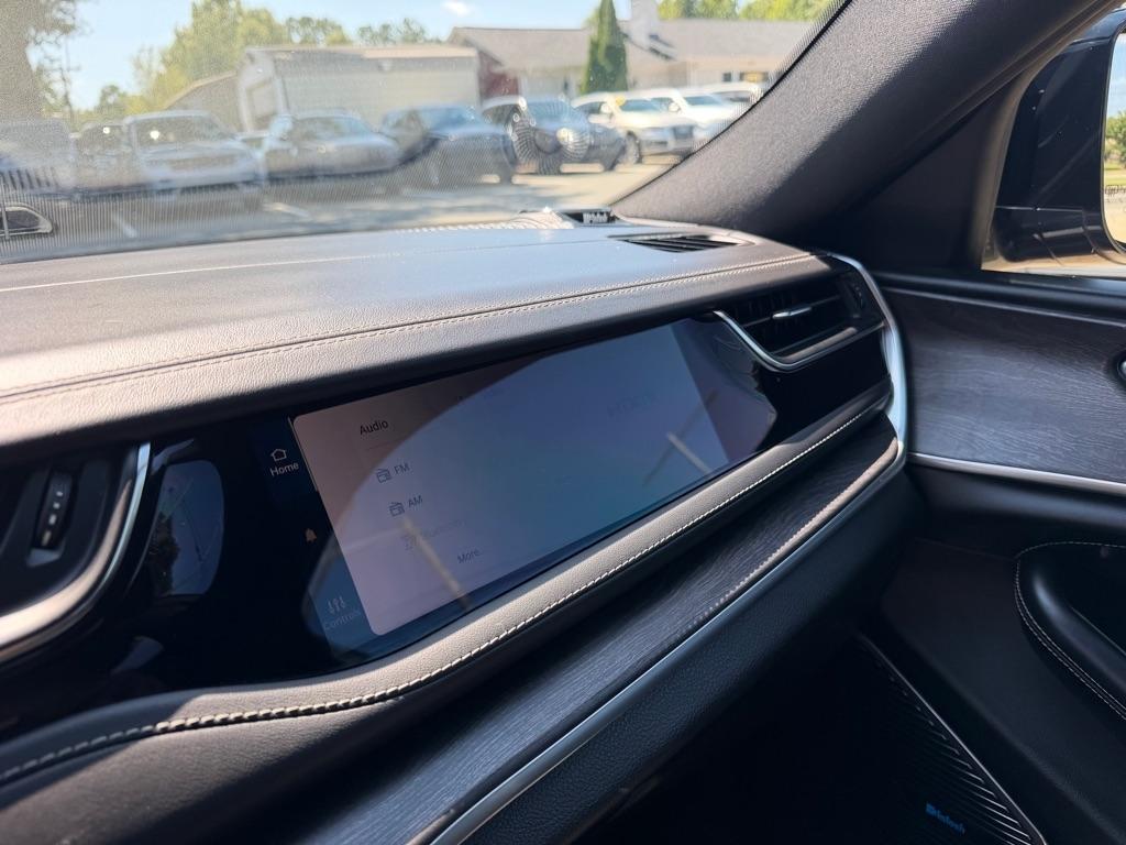 Jeep Grand Cherokee L Overland 4WD 2023