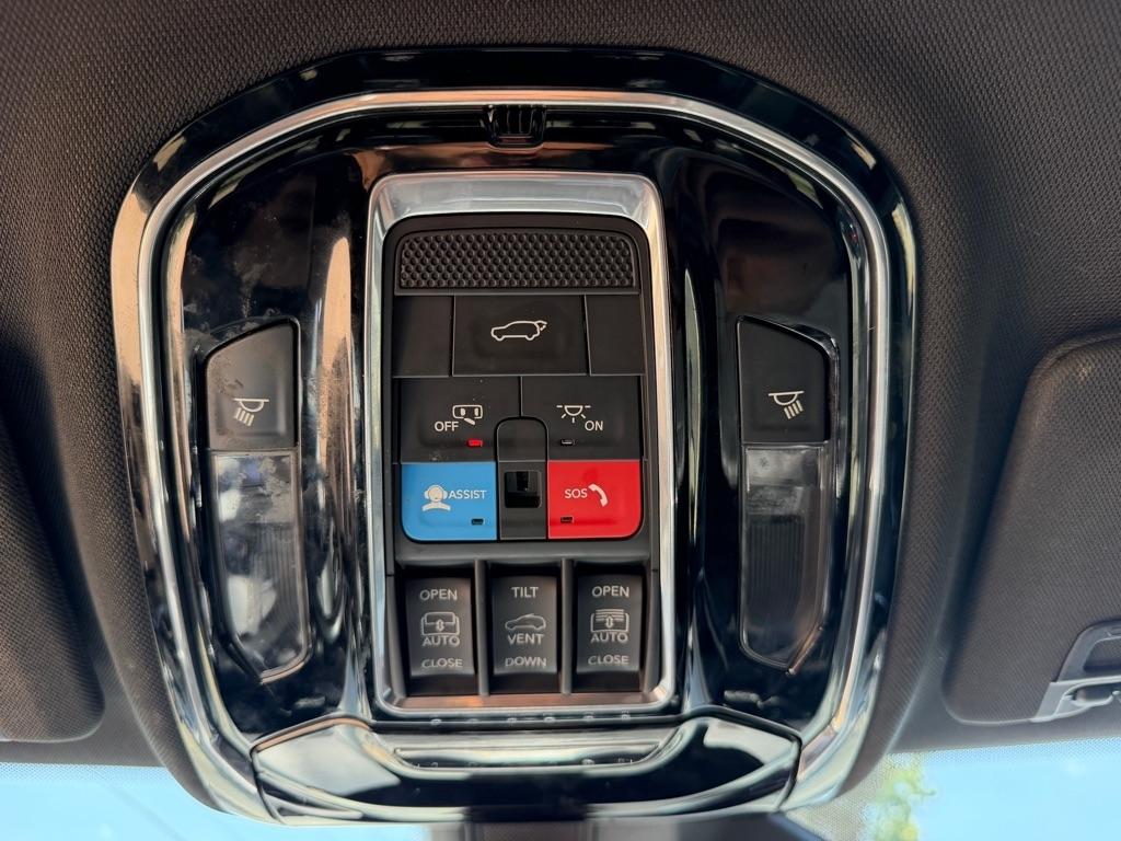Jeep Grand Cherokee L Overland 4WD 2023