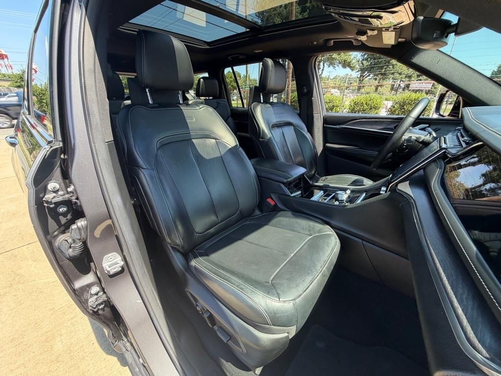 Jeep Grand Cherokee L Overland 4WD 2023