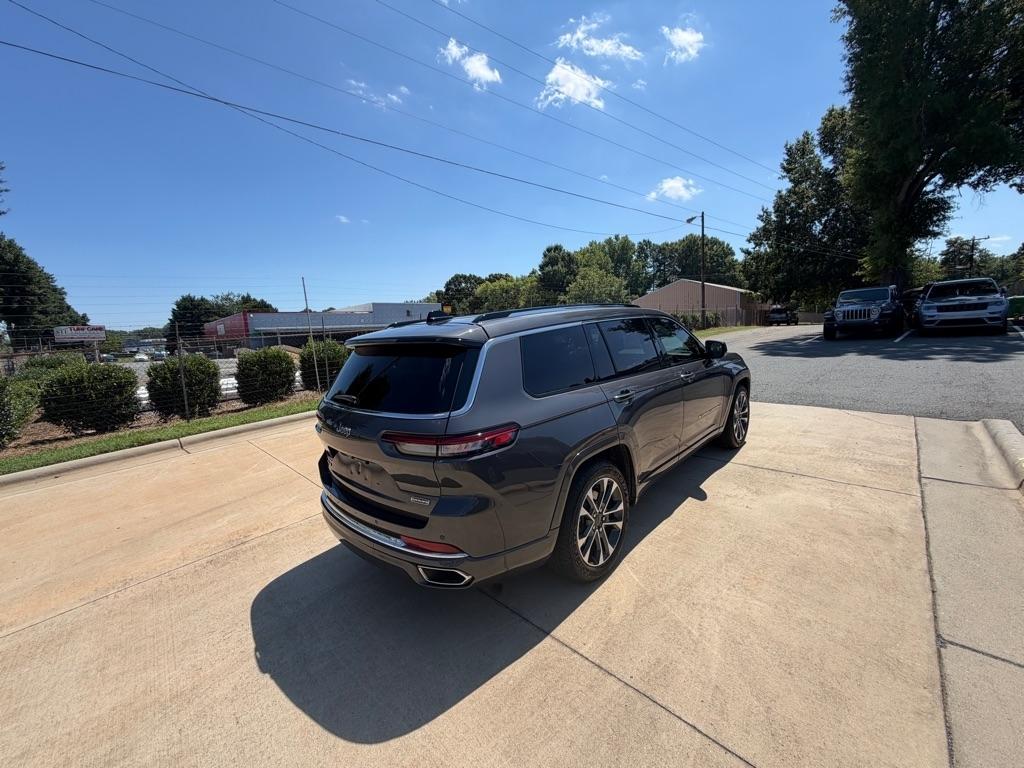 Jeep Grand Cherokee L Overland 4WD 2023