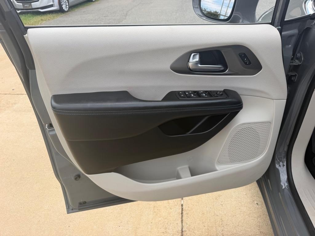 Chrysler Pacifica Touring-L 2021
