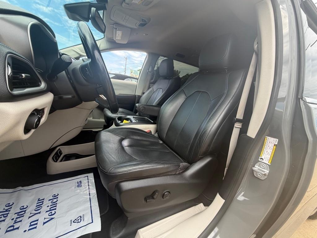 Chrysler Pacifica Touring-L 2021