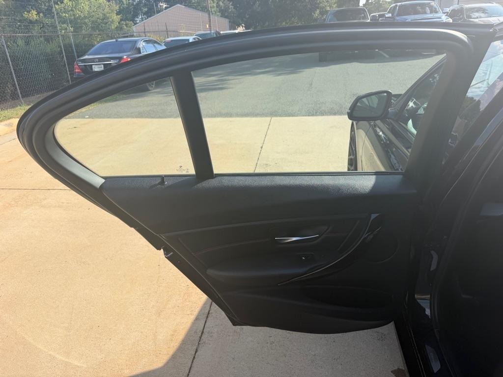 BMW 3-Series 335i Sedan 2012