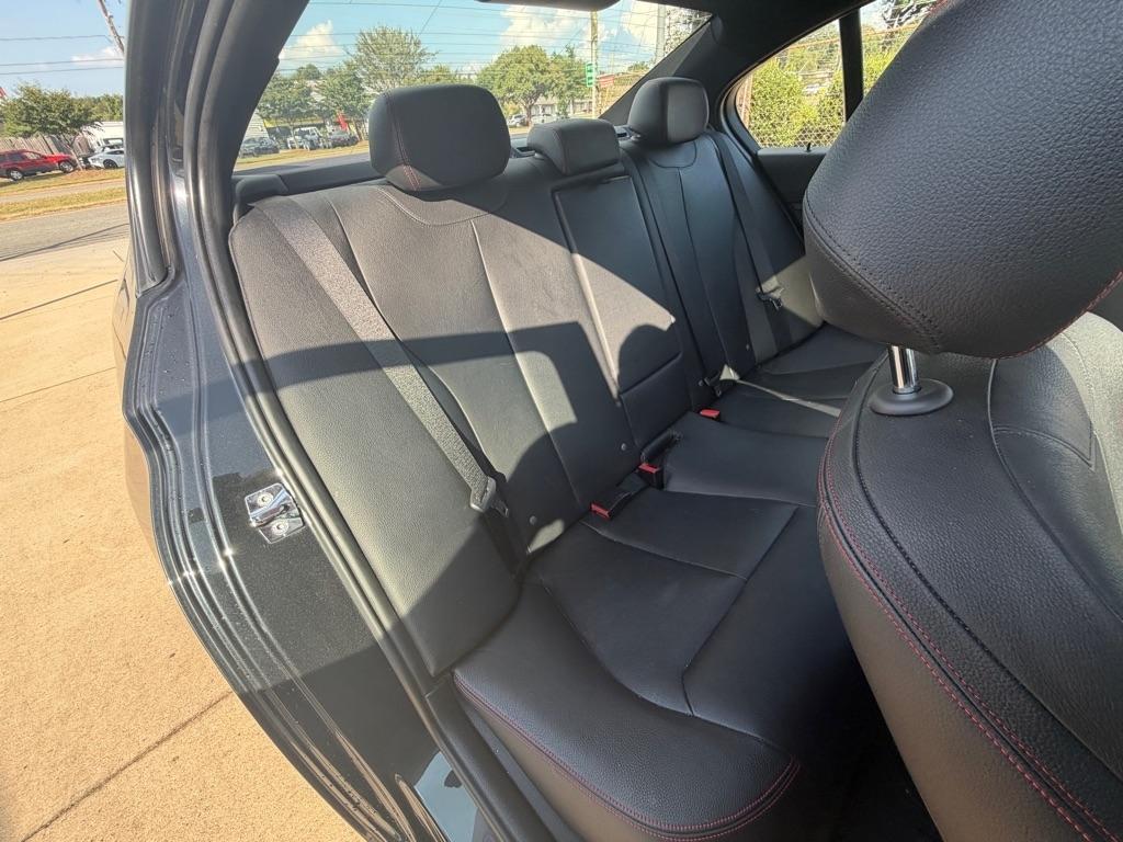 BMW 3-Series 335i Sedan 2012