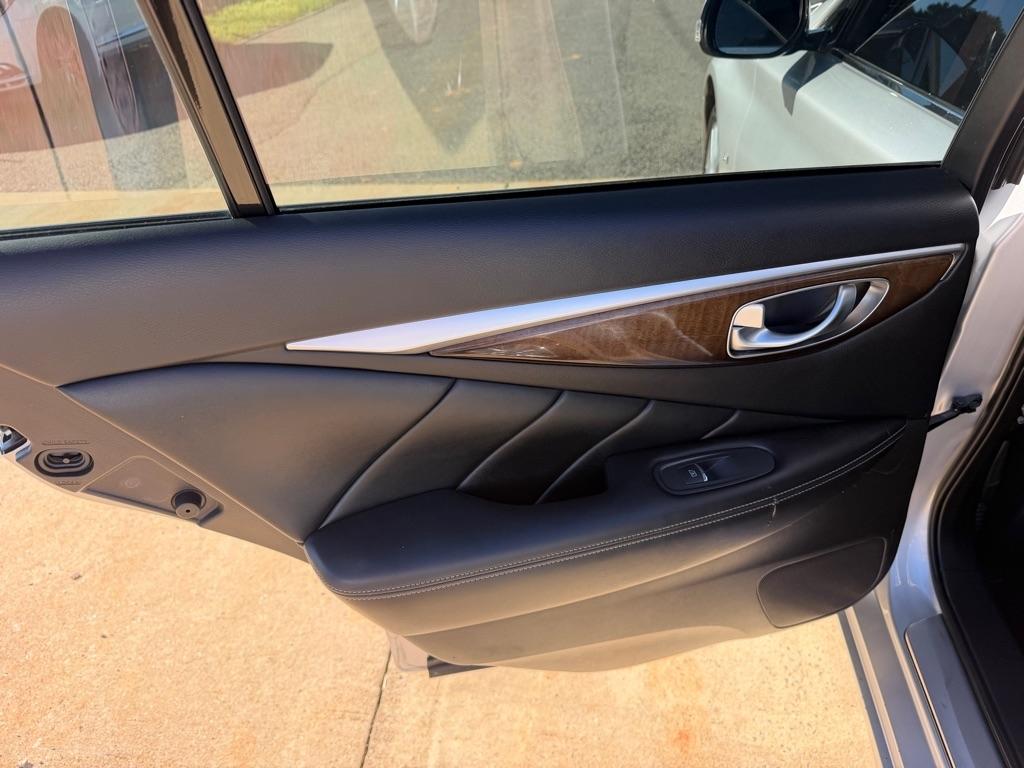 Infiniti Q50 Premium AWD 2014