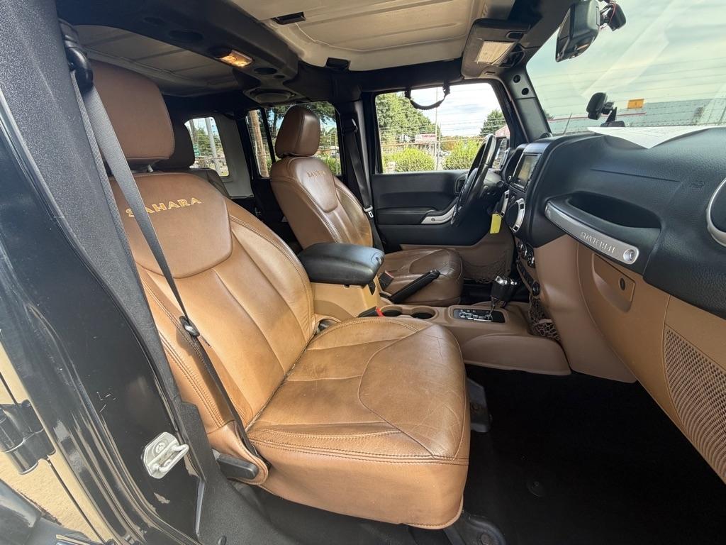 Jeep Wrangler Unlimited Sahara 4WD 2014