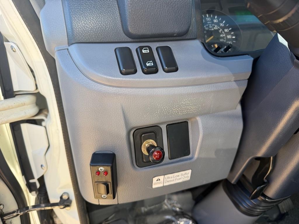 Mitsubishi Fuso FE  2012