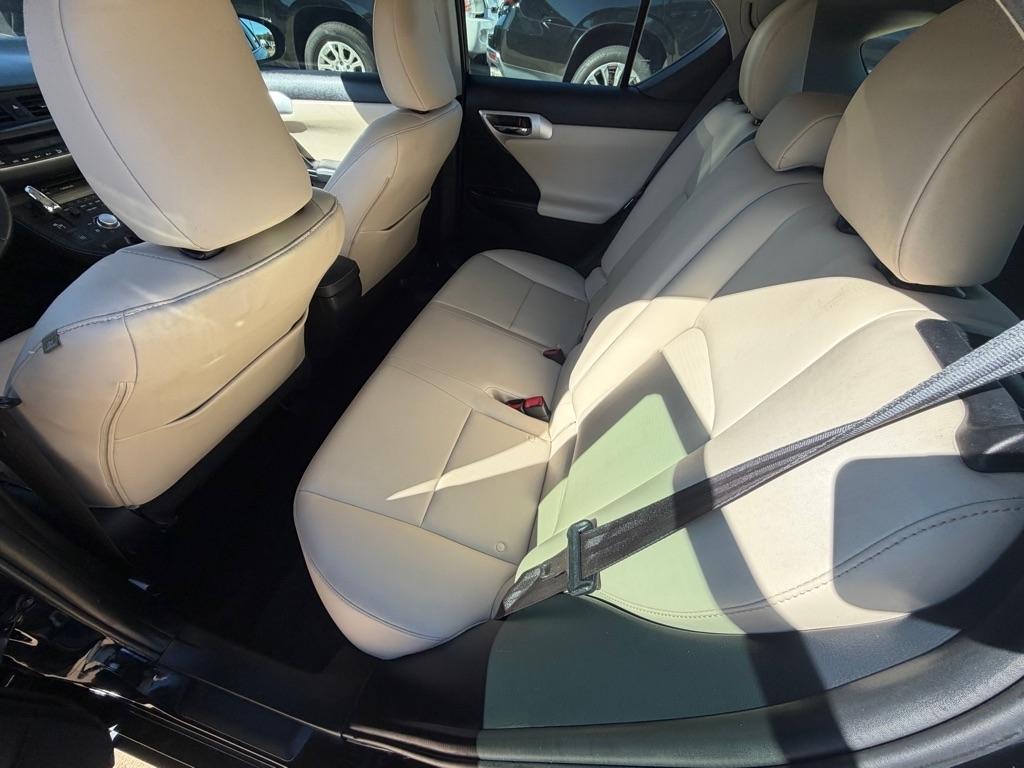 Lexus CT 200h Base 2013
