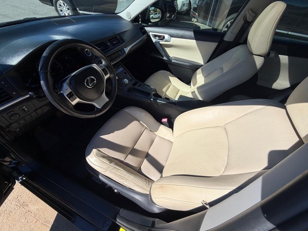 Lexus CT 200h Base 2013