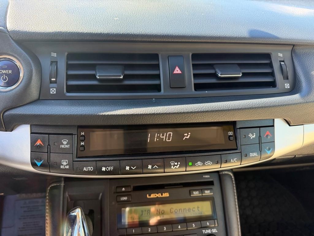 Lexus CT 200h Base 2013