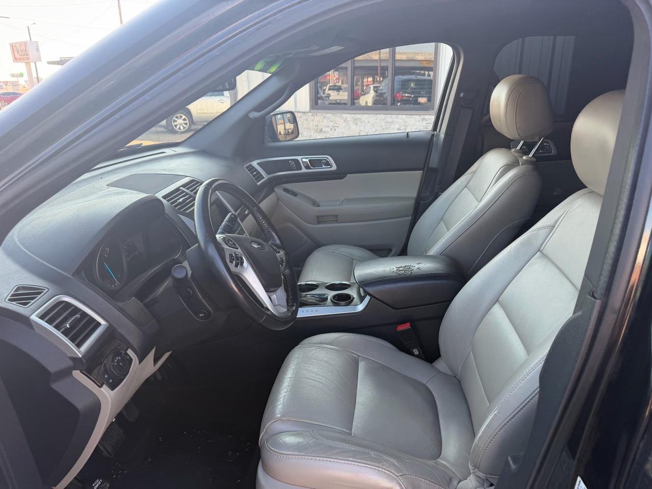 Ford Explorer Limited FWD 2013