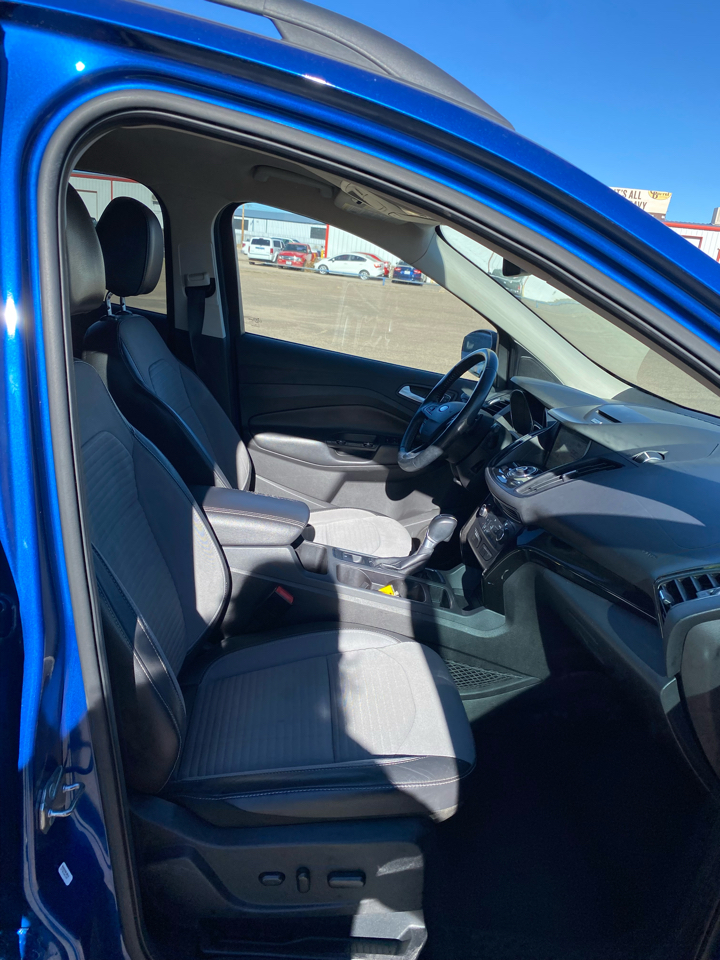 Ford Escape Titanium 4WD 2017