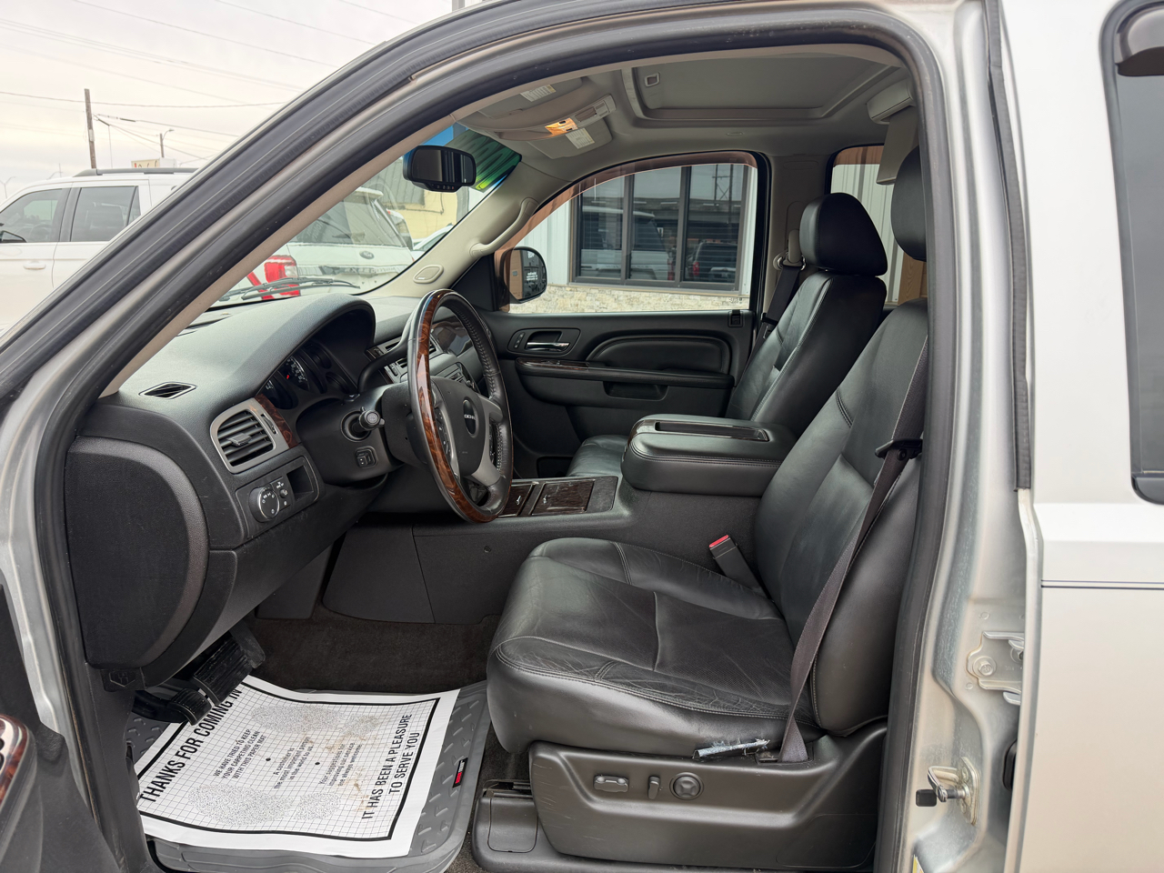 GMC Yukon Denali 4WD 2011