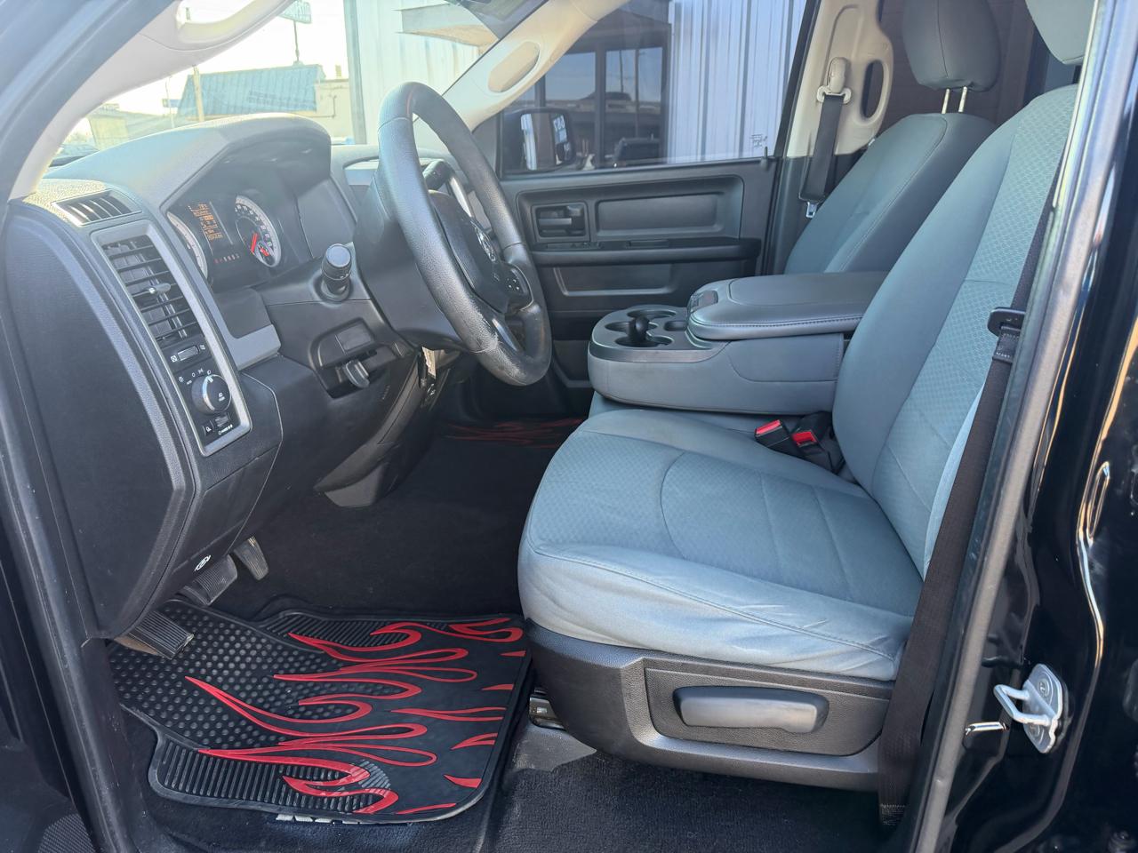 RAM 1500 Tradesman Quad Cab 2WD 2014