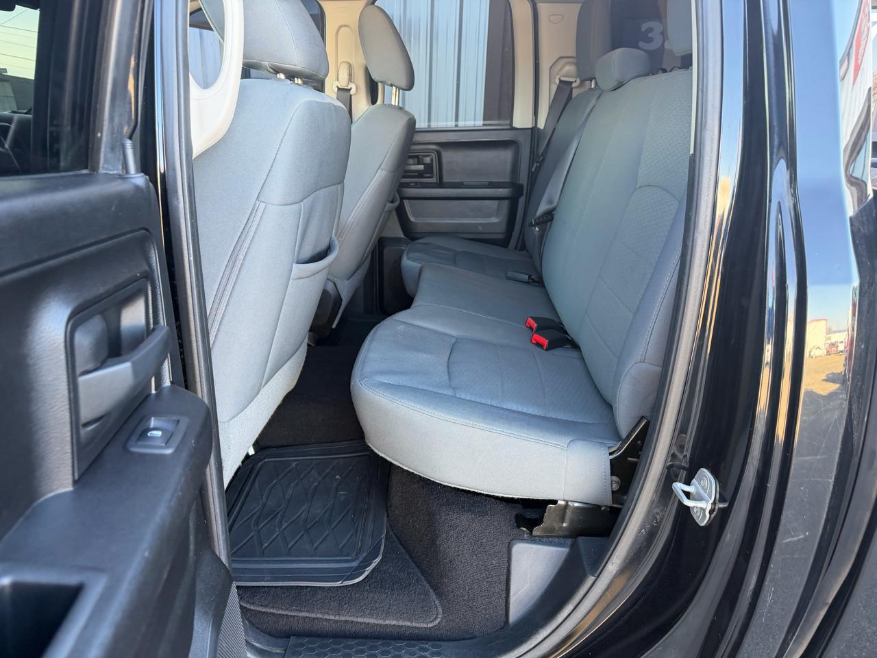 RAM 1500 Tradesman Quad Cab 2WD 2014