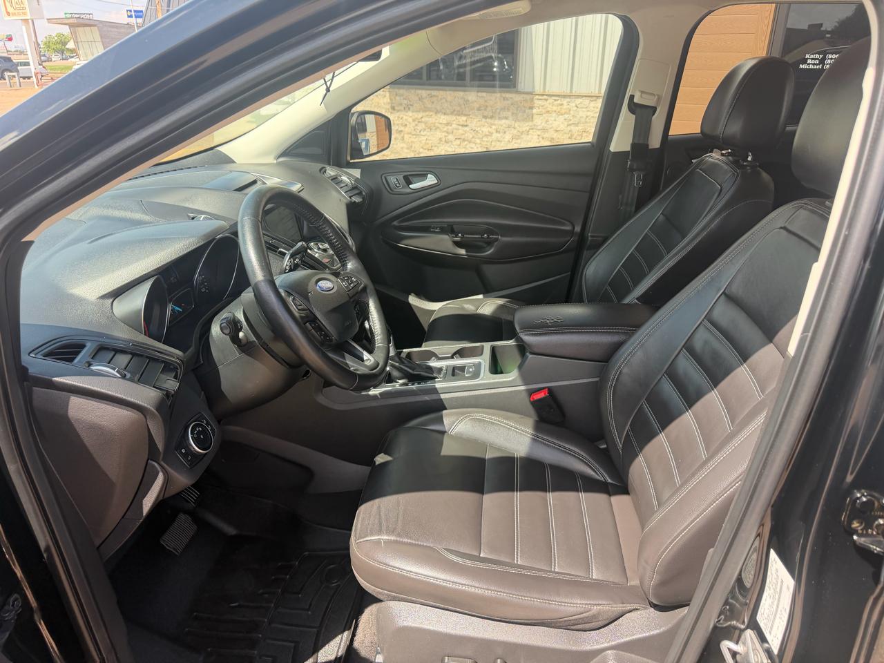 Ford Escape Titanium FWD 2017