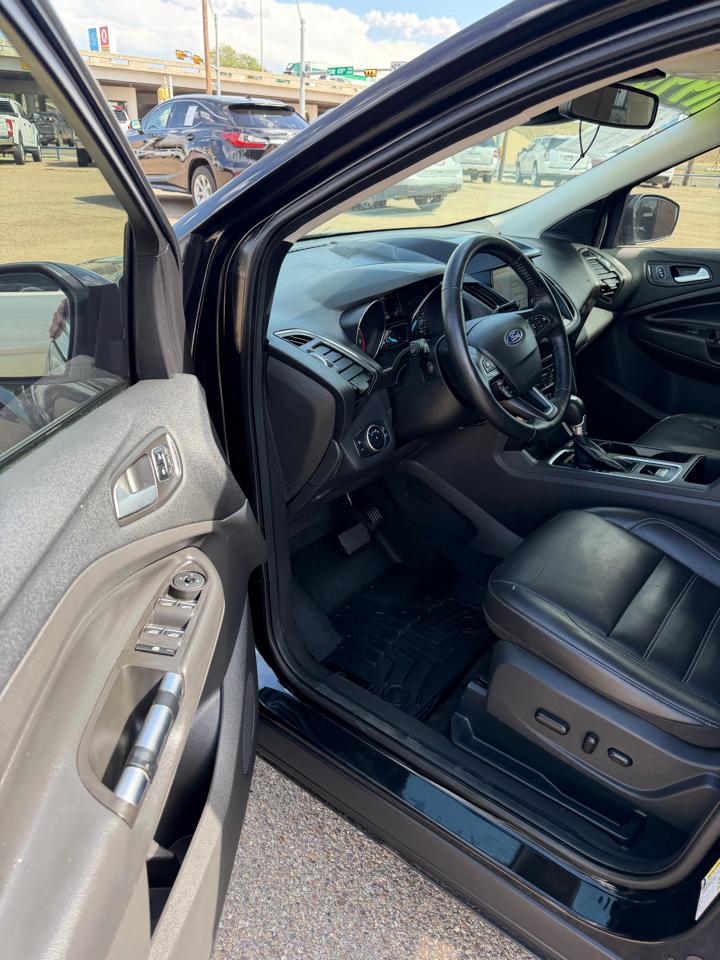 Ford Escape Titanium FWD 2017