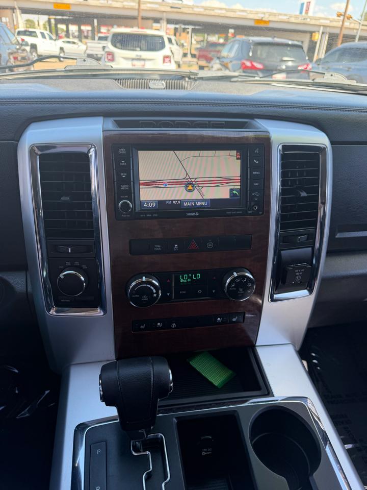 RAM 1500 Laramie Crew Cab 4WD 2012