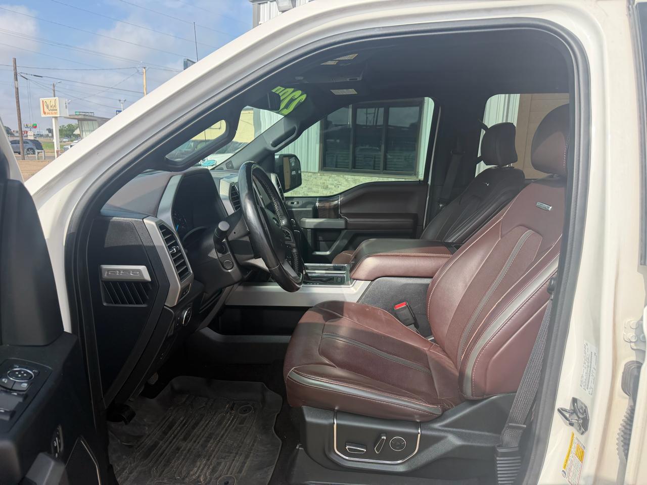 Ford F-150 4WD SuperCrew 145" Platinum 2017