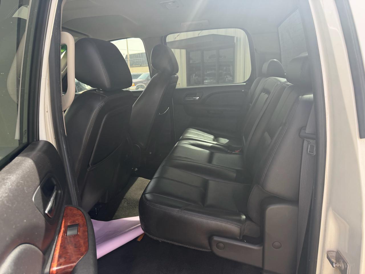 Chevrolet Silverado 1500 LTZ Crew Cab 4WD 2011