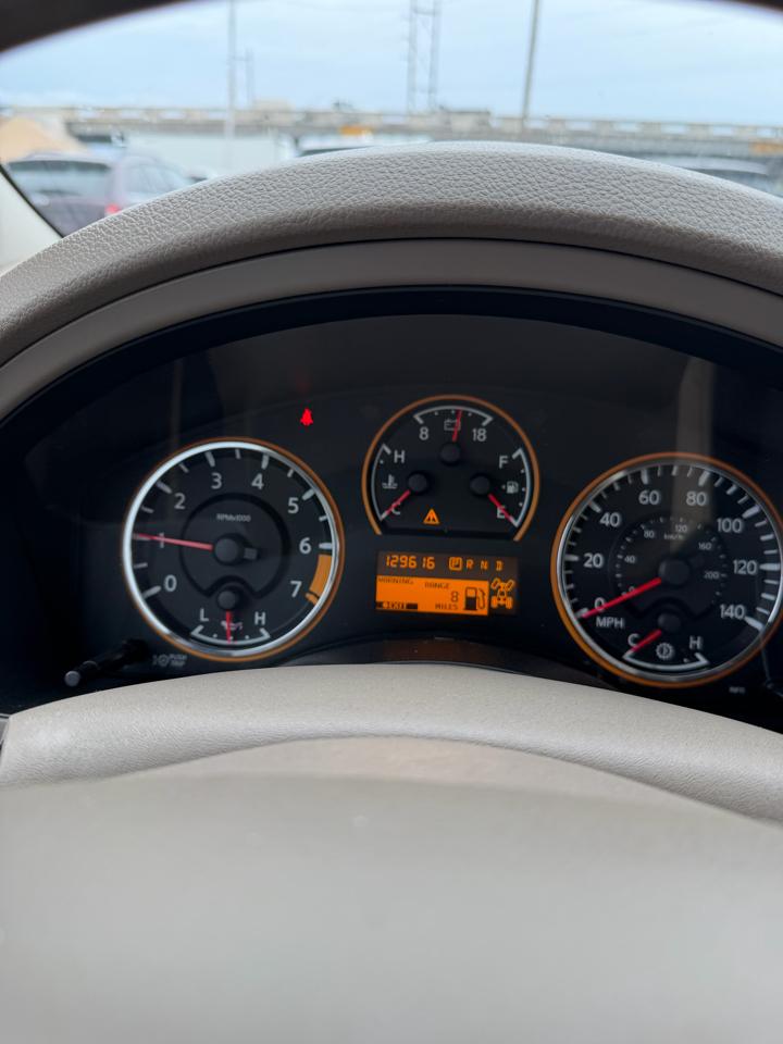 Nissan Armada Platinum 4WD 2013