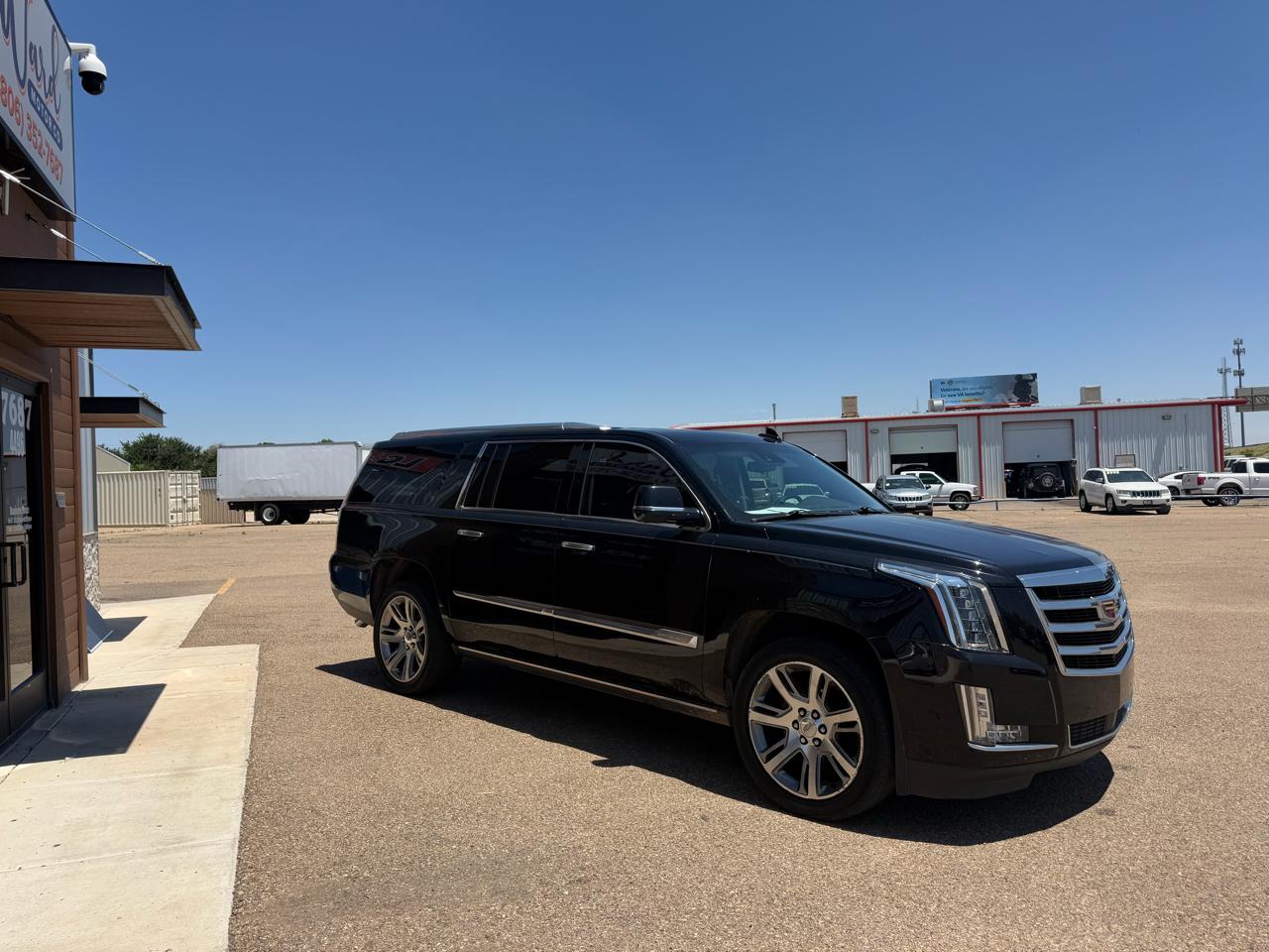 Cadillac Escalade ESV Premium 4WD 2017