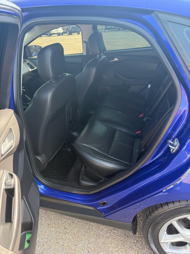 Ford Focus SE Sedan 2015