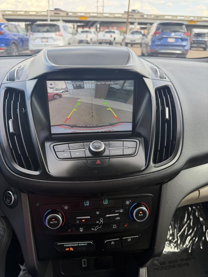 Ford Escape Titanium Hybrid FWD 2019