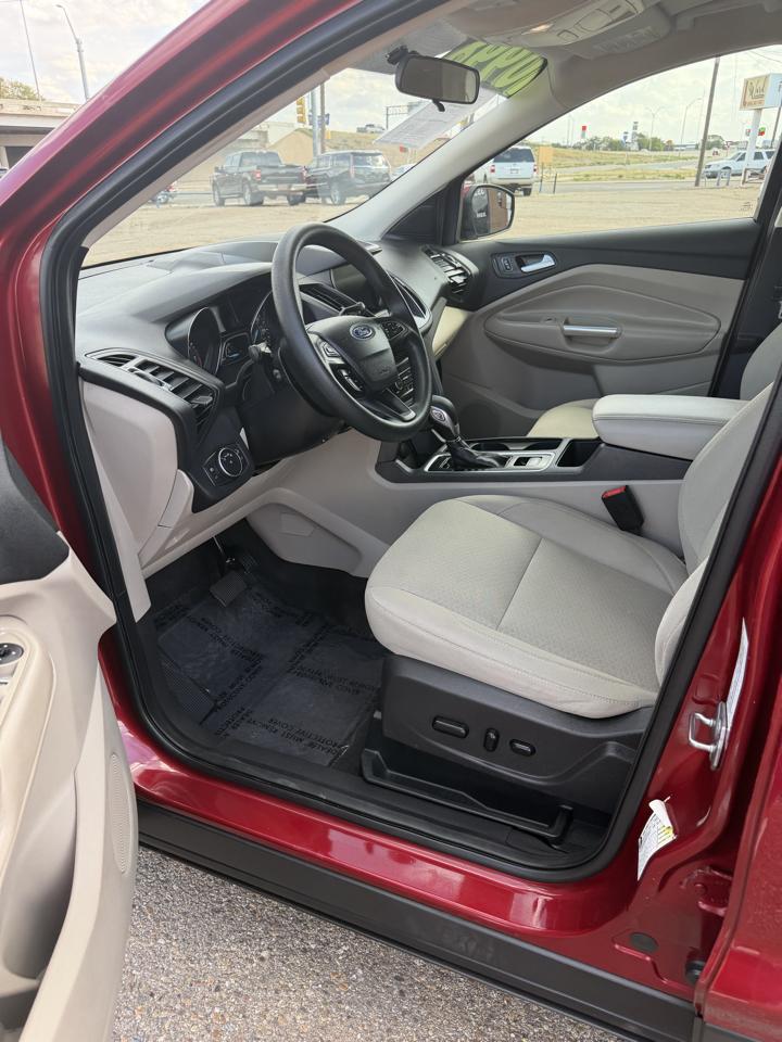 Ford Escape Titanium Hybrid FWD 2019