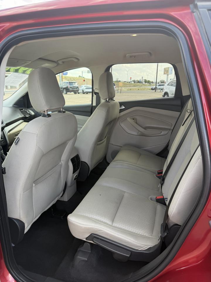 Ford Escape Titanium Hybrid FWD 2019