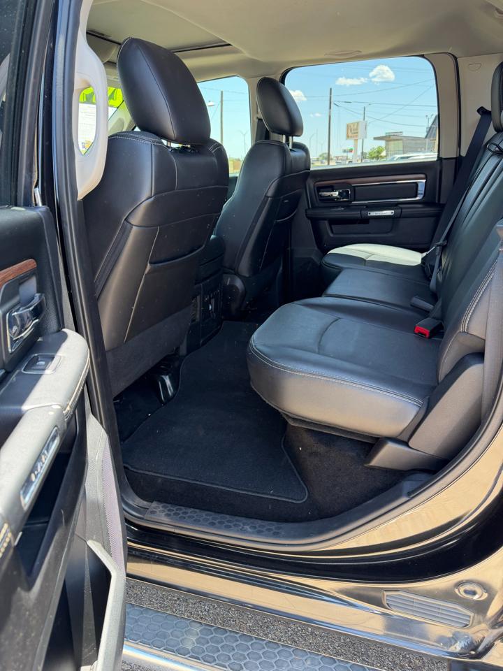 RAM 1500 Laramie Crew Cab SWB 4WD 2015