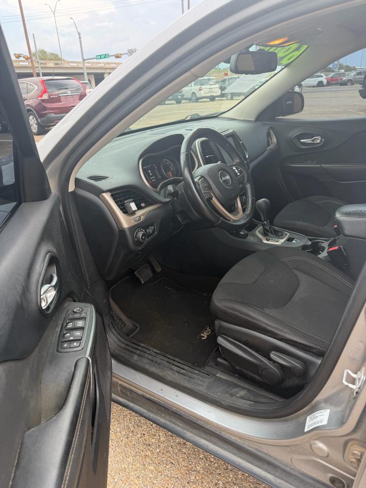 Jeep Cherokee Latitude 4WD 2016