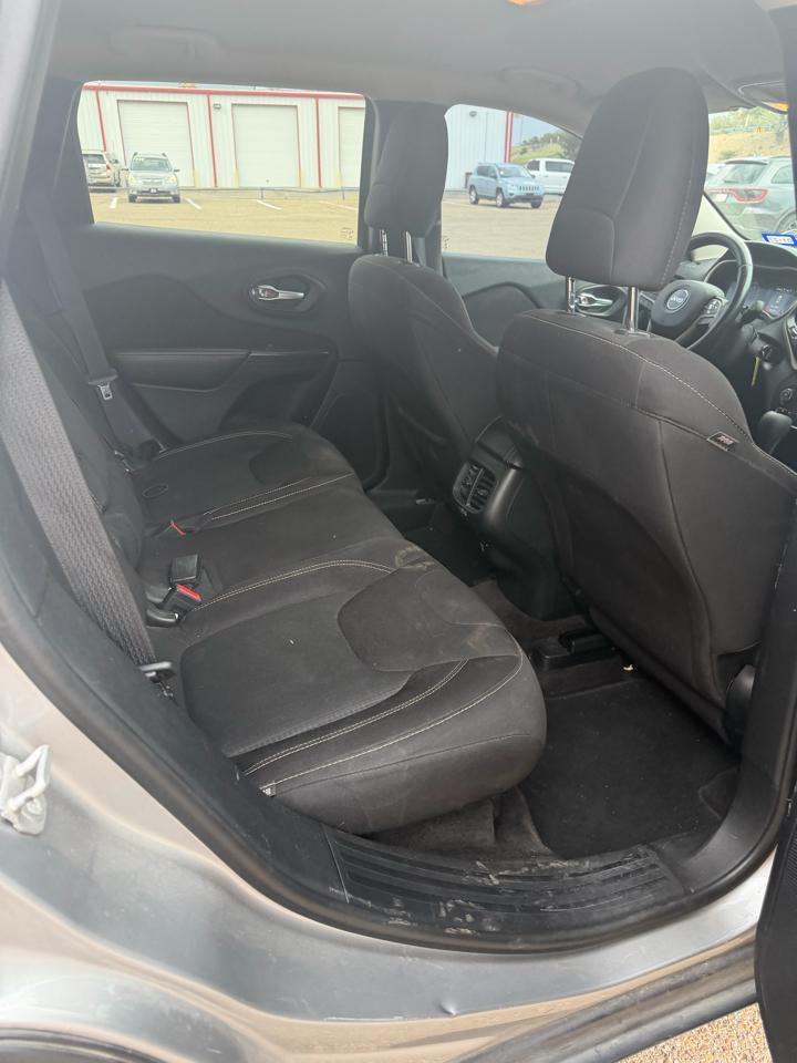 Jeep Cherokee Latitude 4WD 2016
