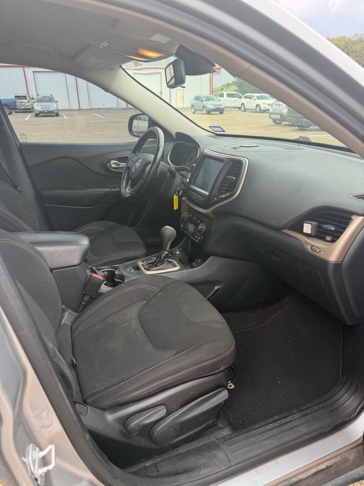 Jeep Cherokee Latitude 4WD 2016