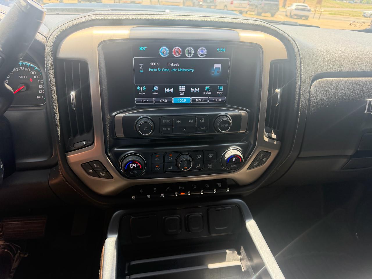GMC Sierra 2500HD Denali Crew Cab 4WD 2017