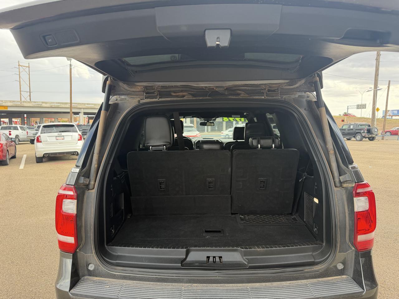 Ford Expedition XLT 4WD 2020